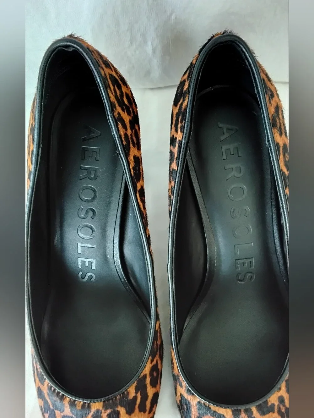 AEROSOLES sleek pointed